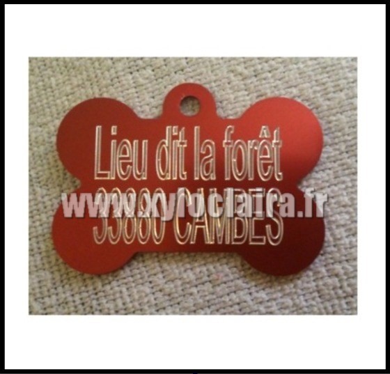 Médailles d'Animaux 2 lignes os rouge alu lieu dit...